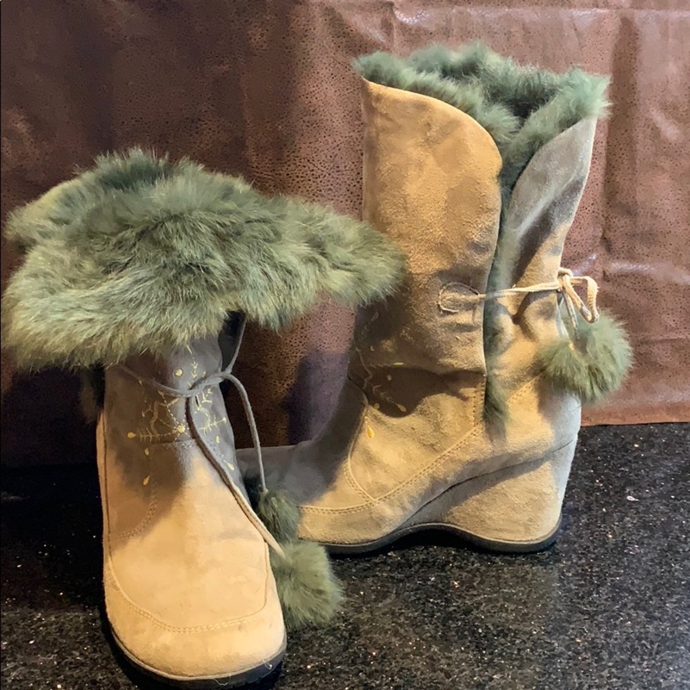 Fur lined wedge boot.